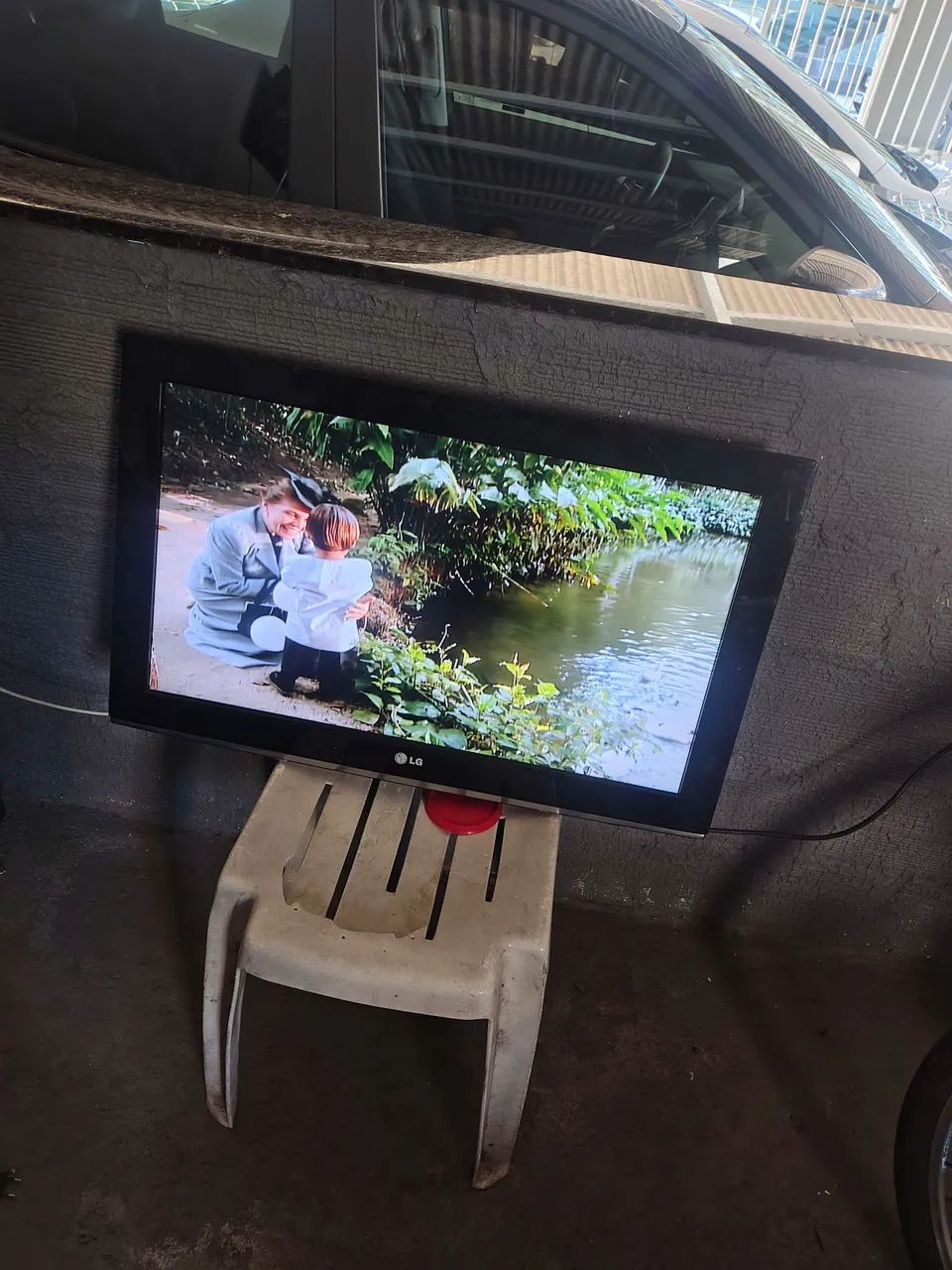 Vendo tv LG de 32 polegadas. - Foto 2