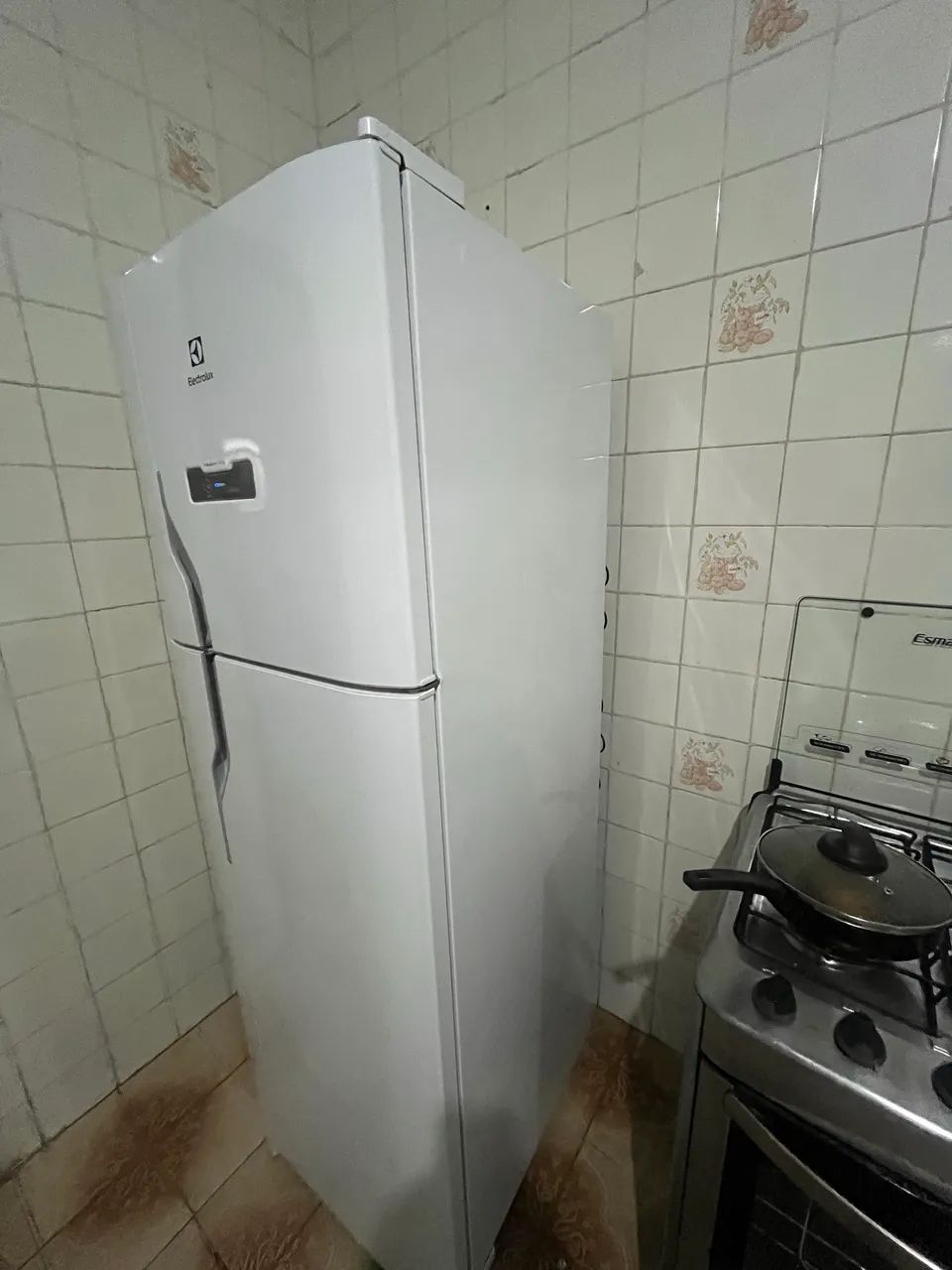 Vende-se geladeira eletrolux - Foto 5