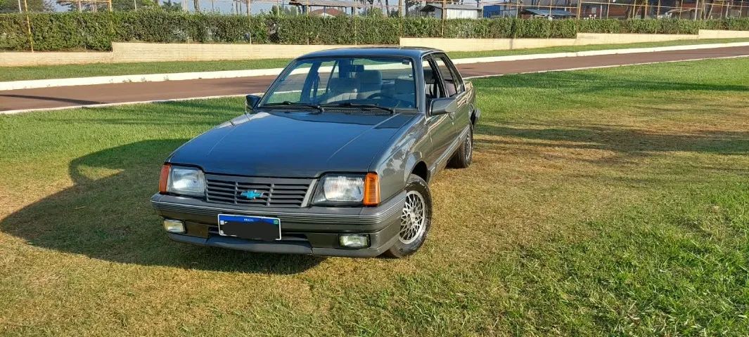 Chevrolet Monza Classic SE 2.0 /mpfi E EFI 2P E 4P 1987 - Foto 3