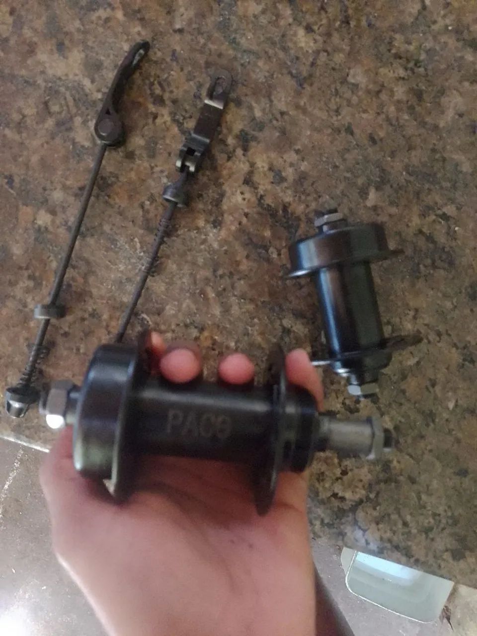 Vendo par de cubo de rosca aro 29, 36 furos - Foto 4