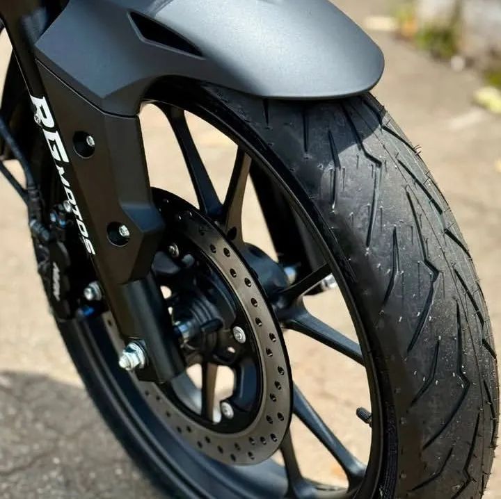Honda Cb300f  - Foto 5