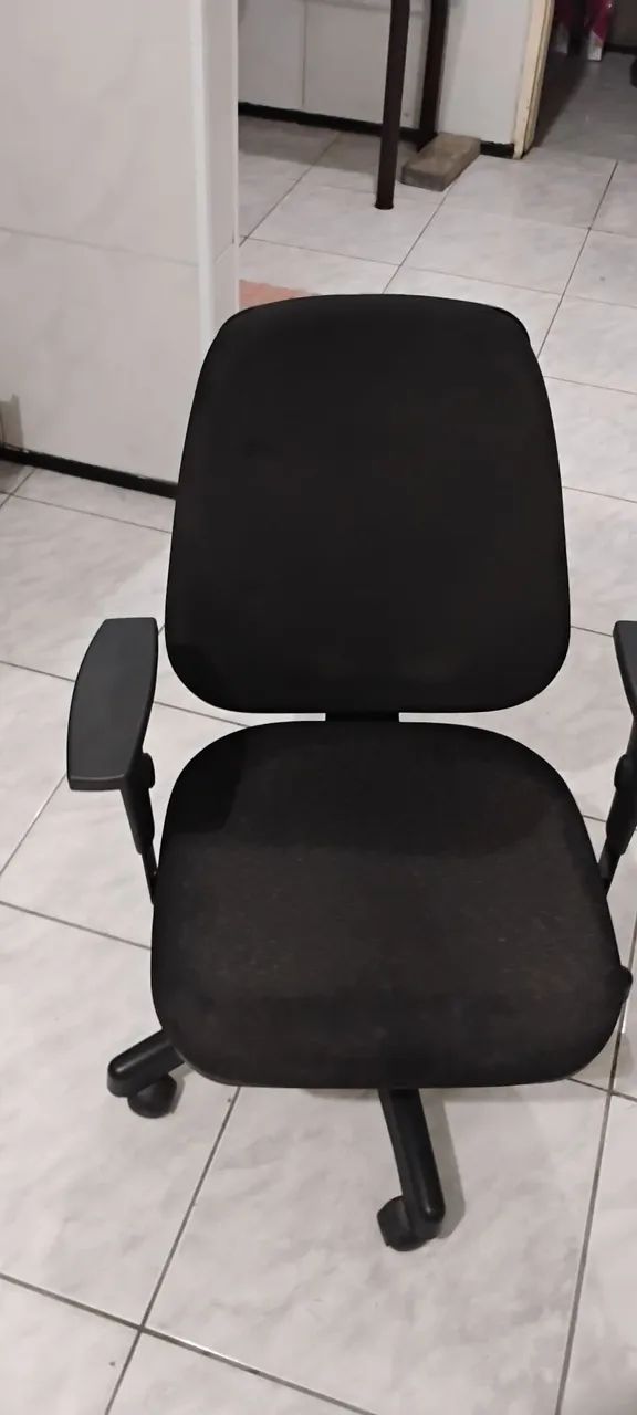 Cadeira para escritório acolchoada. - Foto 3