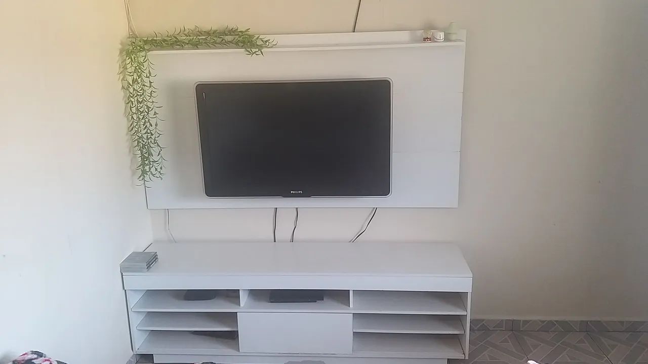 Painel e Rack Branco usado *Sem a TV*  - Foto 2
