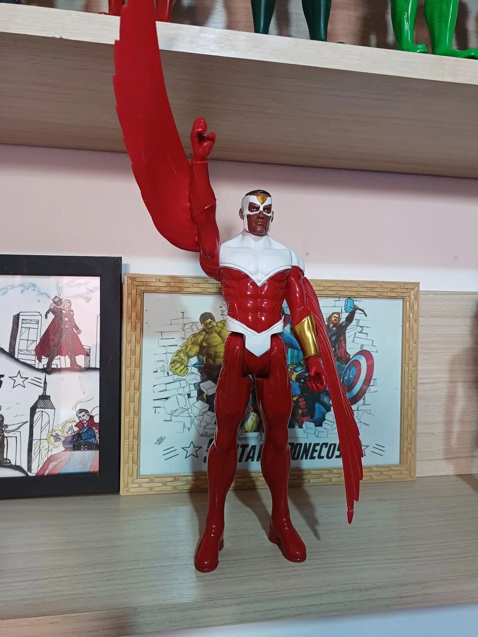 Falcão Negro 30cm original marca Hasbro  - Foto 4