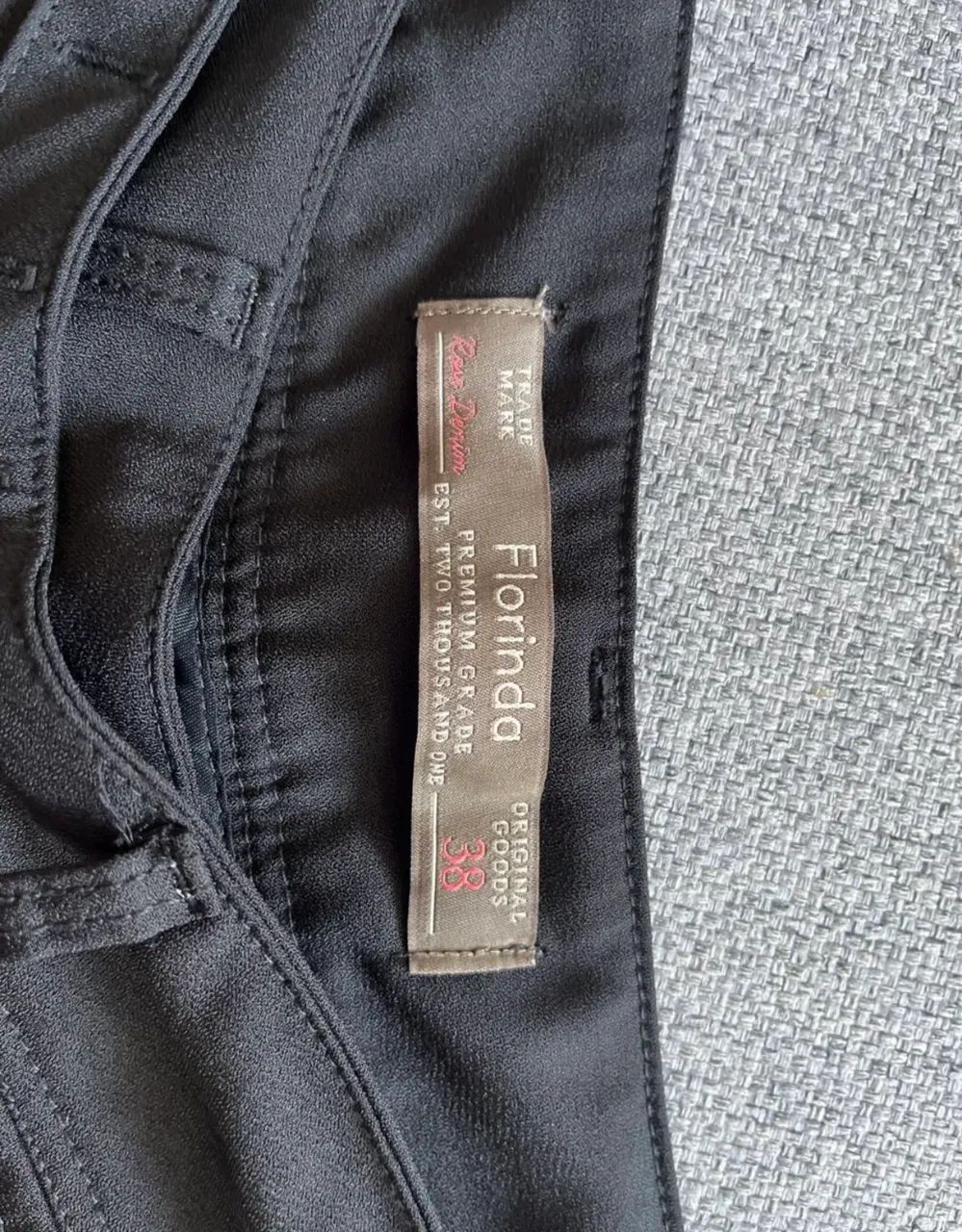 Calça Alfaiataria Dona Florinda - Foto 4