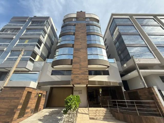 COBERTURA EM LAGUNA, MAR GROSSO. 4 SUÍTES E 5 VAGAS