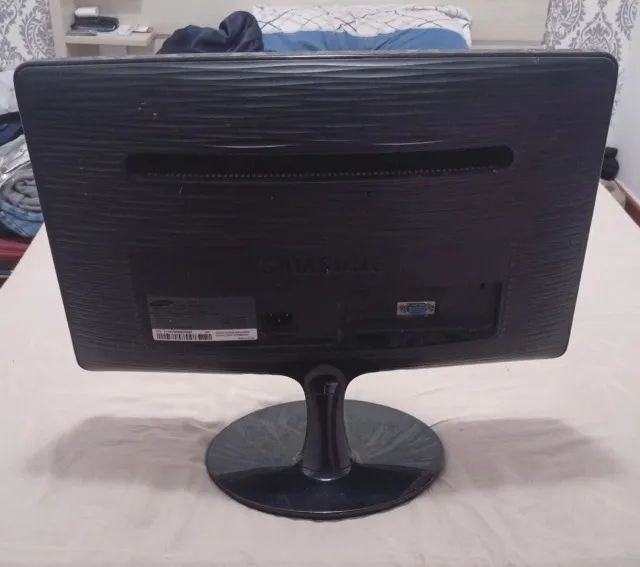 Monitor Samsung SyncMaster B1930N 18,5" Widescreen VGA - Foto 2