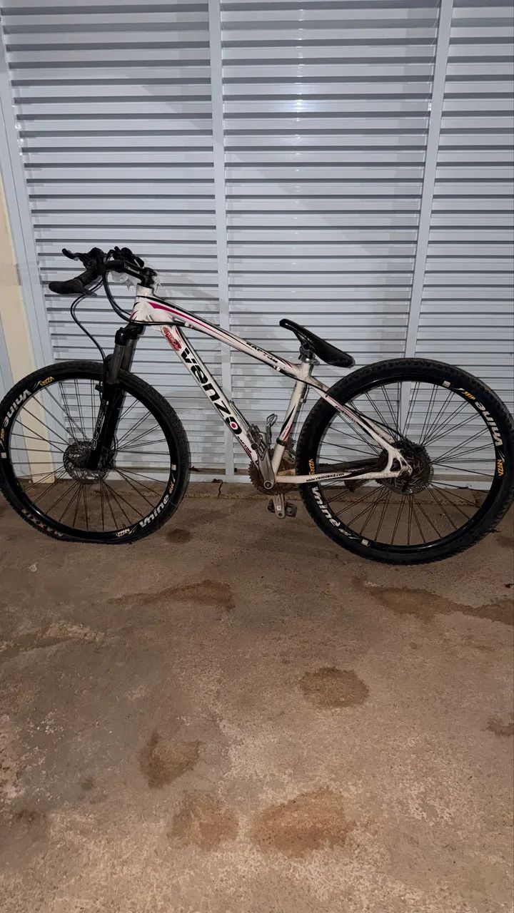 Vendo bicicleta venzo - Foto 2