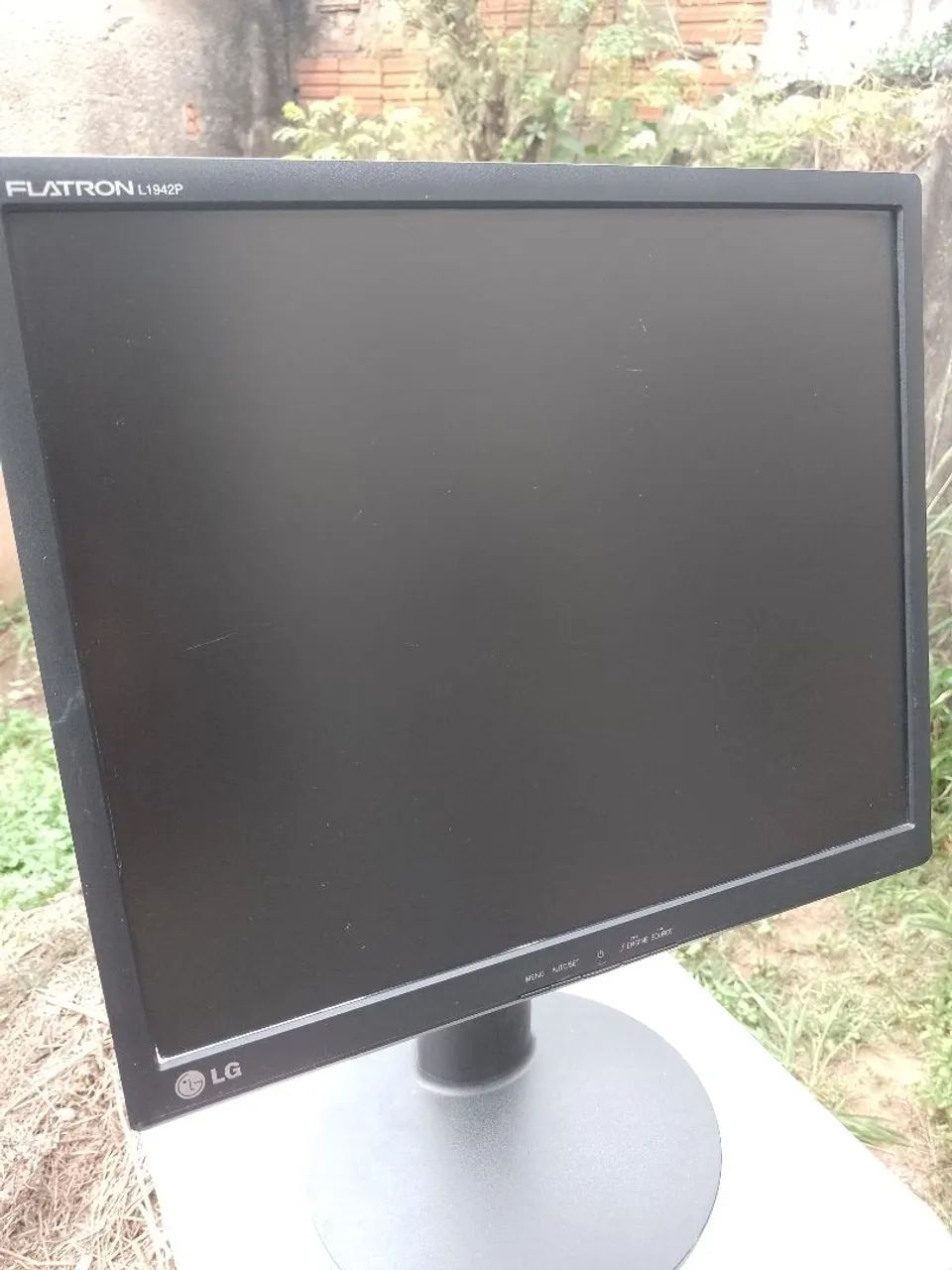 Monitor LG flatron 19 polegadas DVI VGA ok com cabos  - Foto 3
