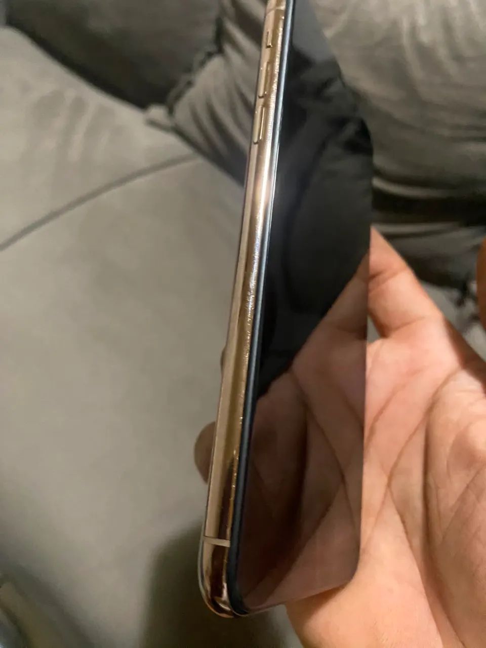 IPhone 11 Pro Max dourado  - Foto 2