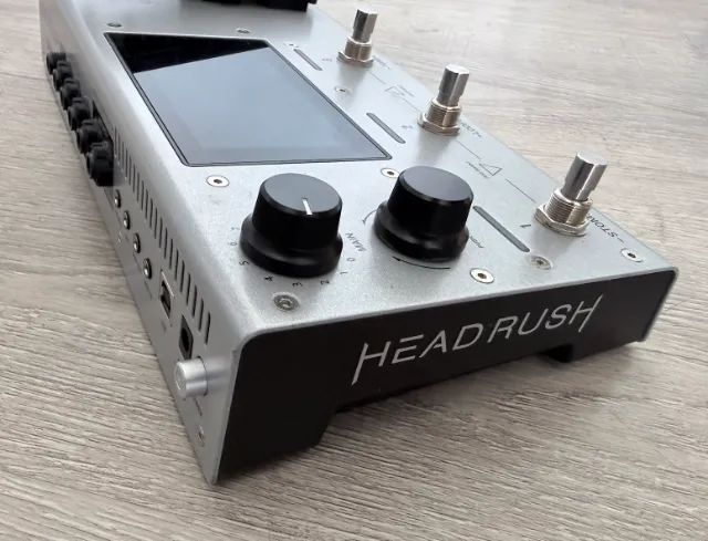 Pedaleira Headrush MX5 PRATA - USADA  - Foto 3