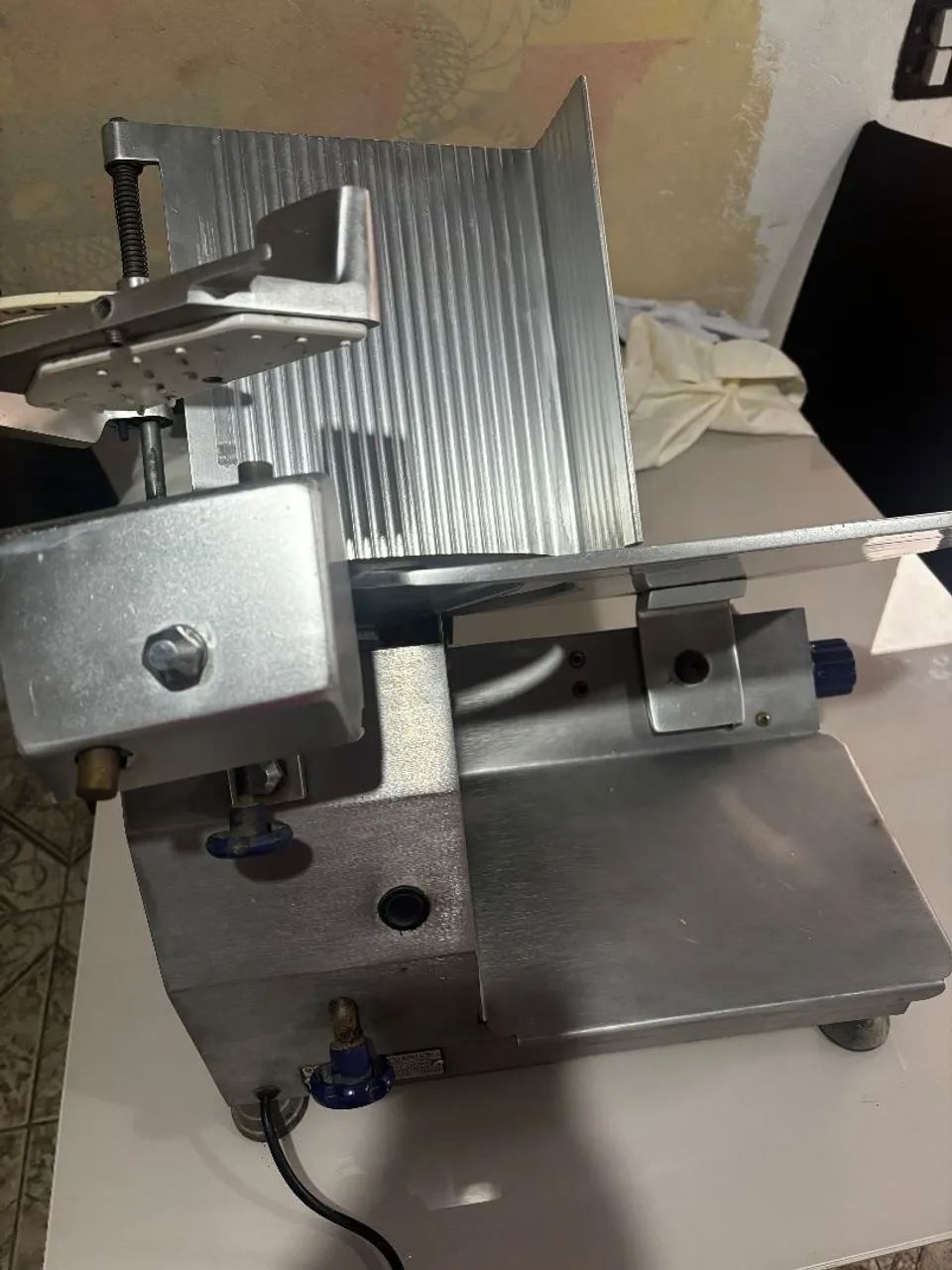 Máquina de cortar frios