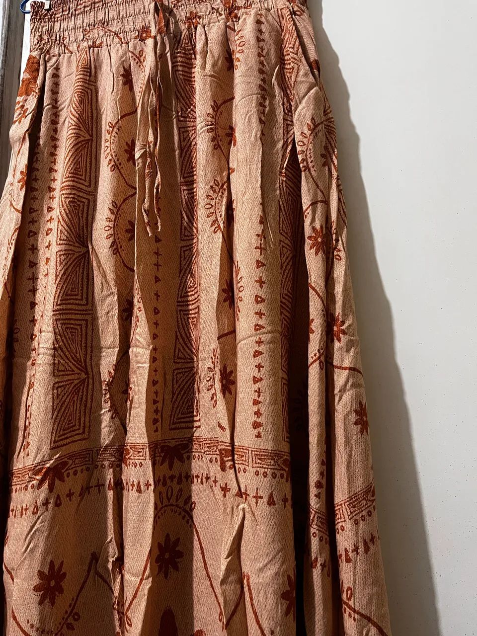 Saia maxi longa estampada marrom M - Foto 5