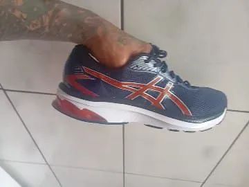Tênis Asics seminovo - Foto 2