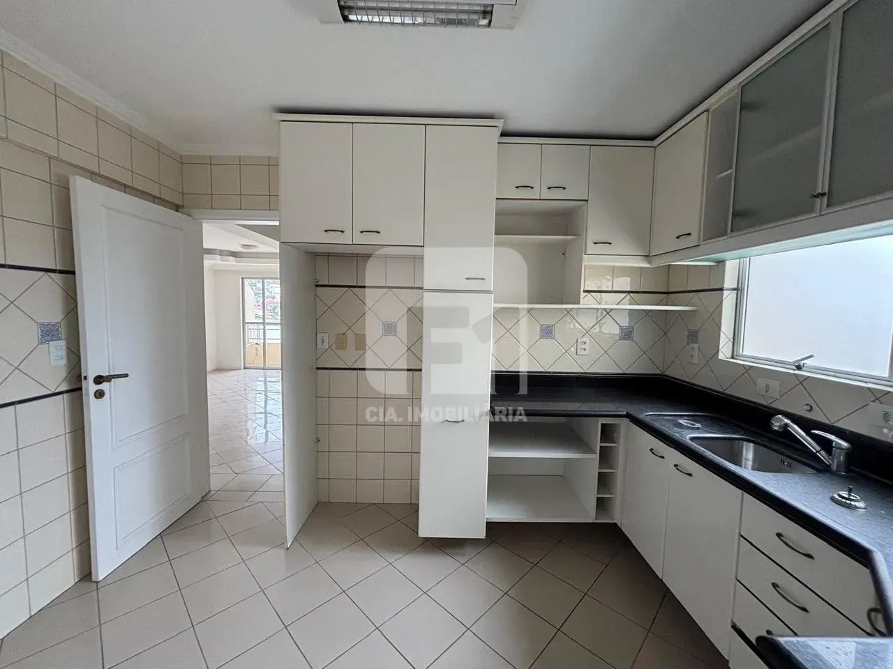 Duplex para venda possui 194 metros quadrados com 5 quartos em Trindade - Florianópolis -  - Foto 4