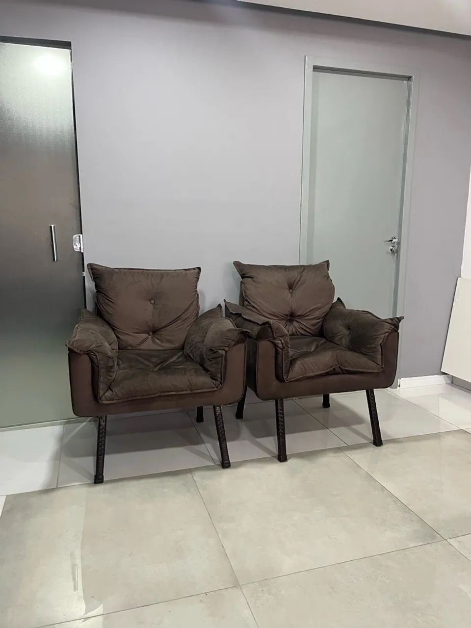 Poltronas Novas e confortáveis 