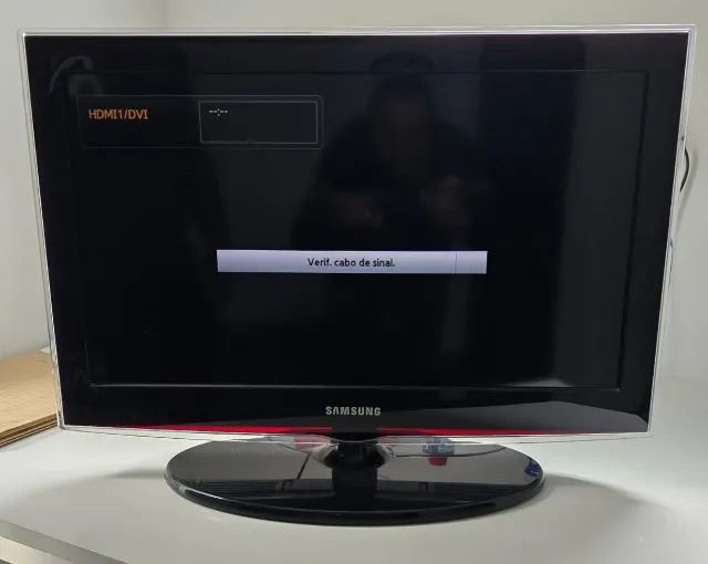 Televisão de 26 polegadas com tela LCD e resolução HD