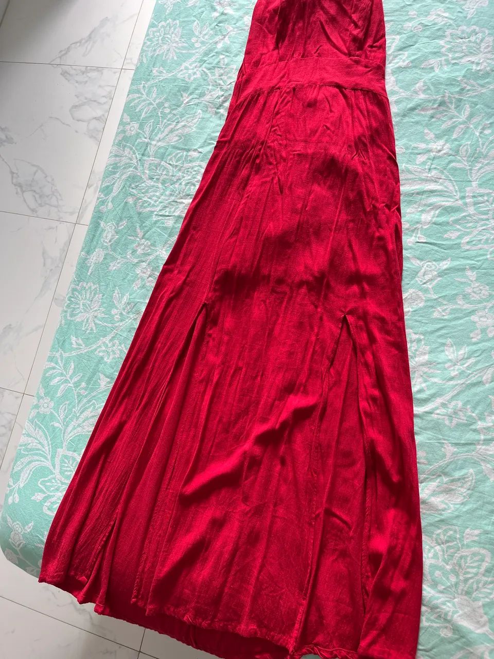 Vestido vermelho com fenda  - Foto 3
