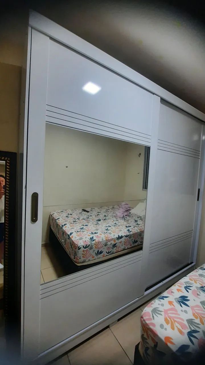 Guarda roupa excelente 