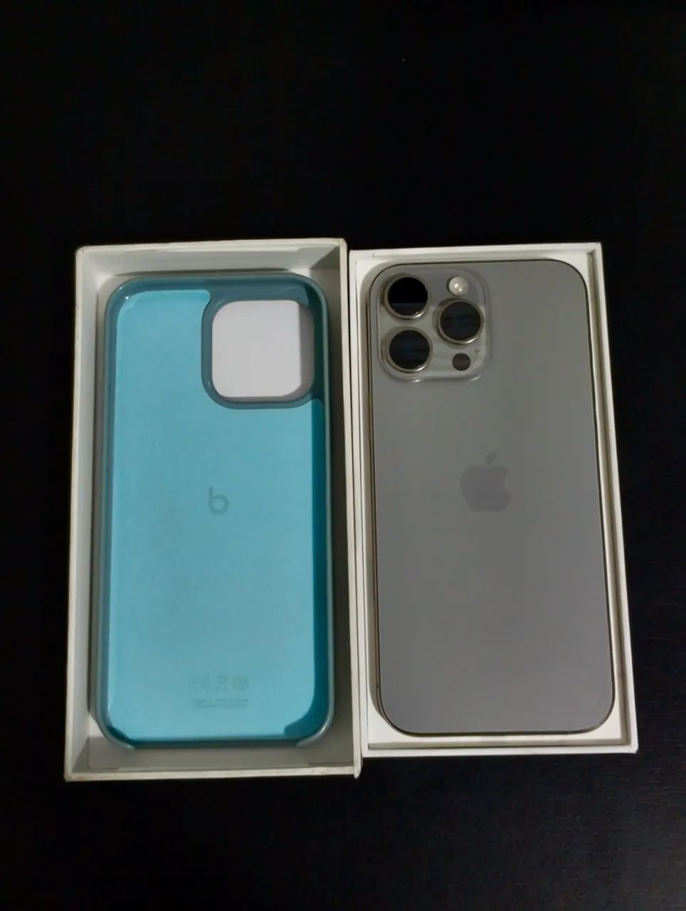 Iphone 16 Pro Max + Capinha da beats