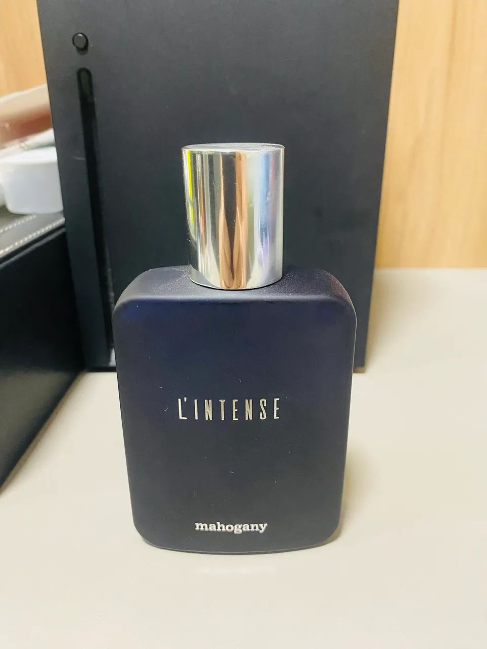 Perfumes L?Intense de Mahogany e Biografia Natura  - Foto 2