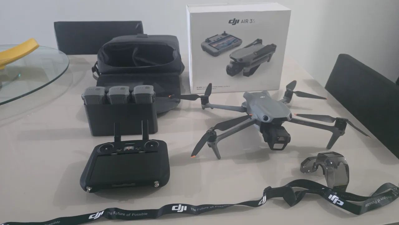 DRONE DJI AIR 3S COM KIT FLY MORE COMBO E RADIO COM TELA - Foto 2