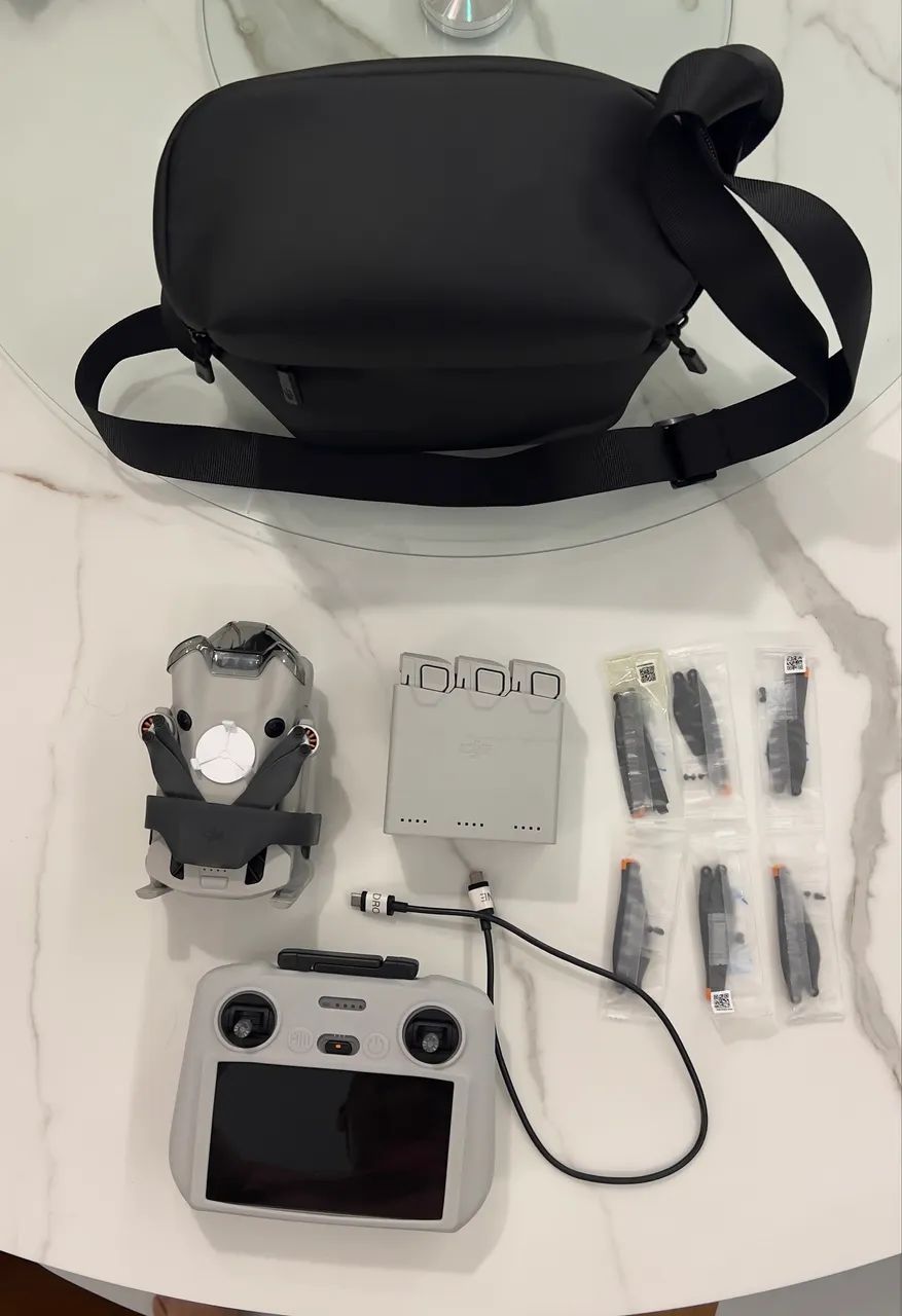 Drone Dji Mini 4 Pro Fly More Combo - Foto 3