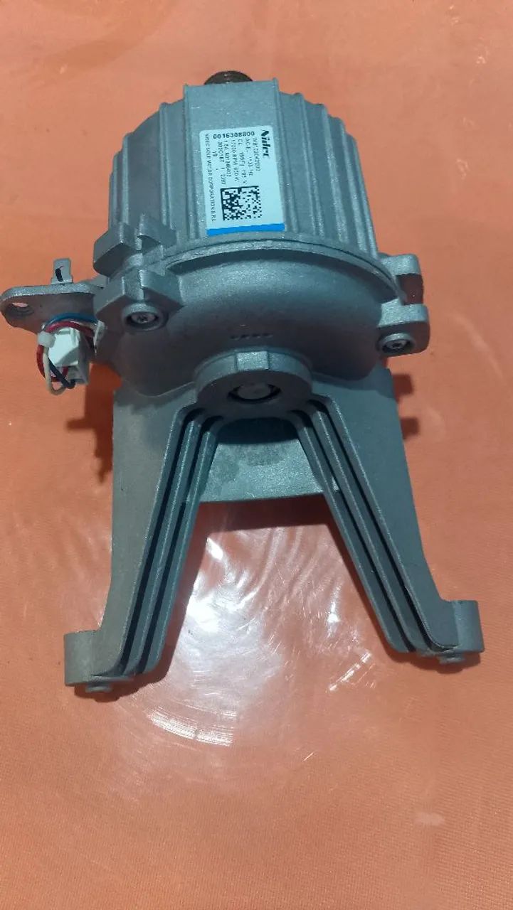 Motor lavadora lava e seca Eletrolux Lsp11 - Foto 2