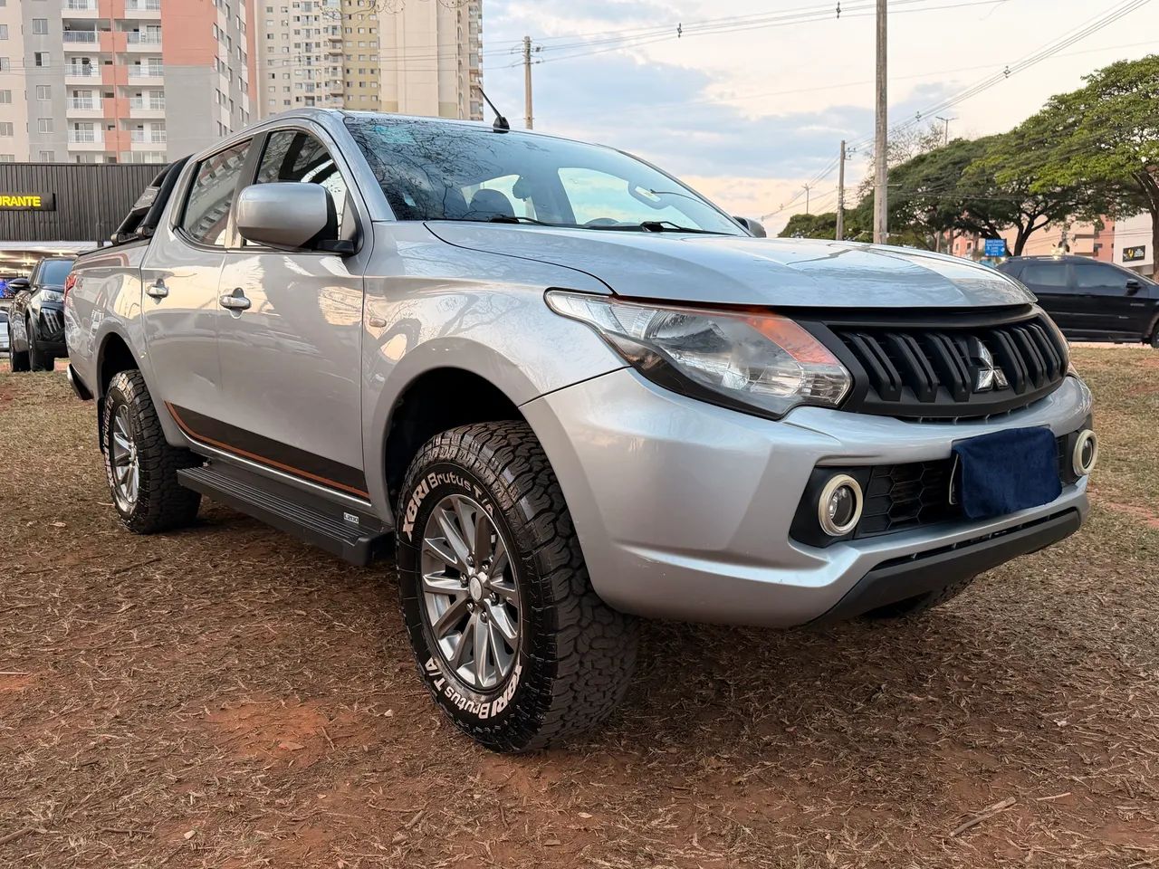 Mitsubishi L200 L200 Triton Sport GLX 2.4 CD Diesel Mec. 2020