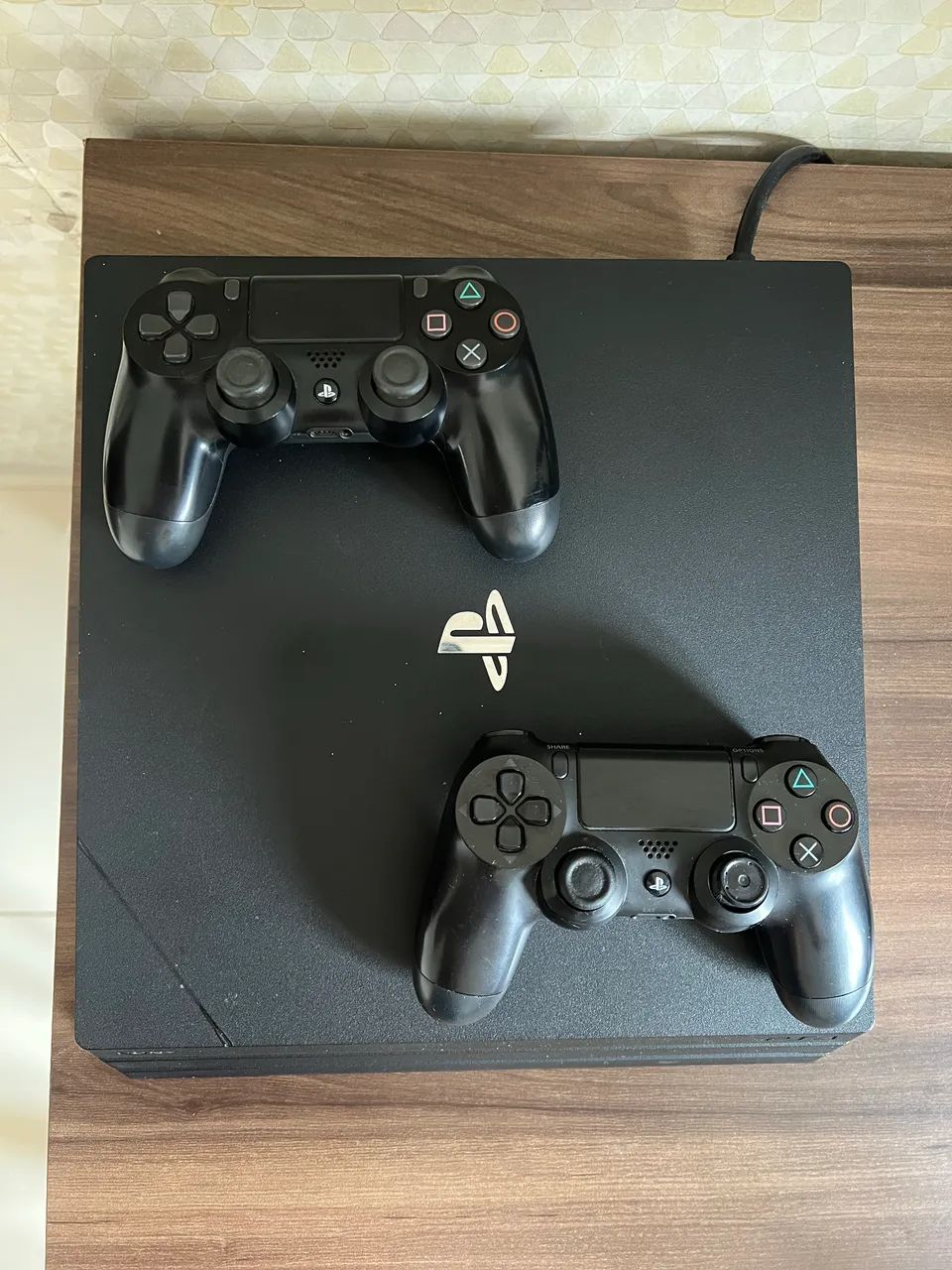 Ps4 Pro (Com Caixa e 2 Controles) - Foto 3