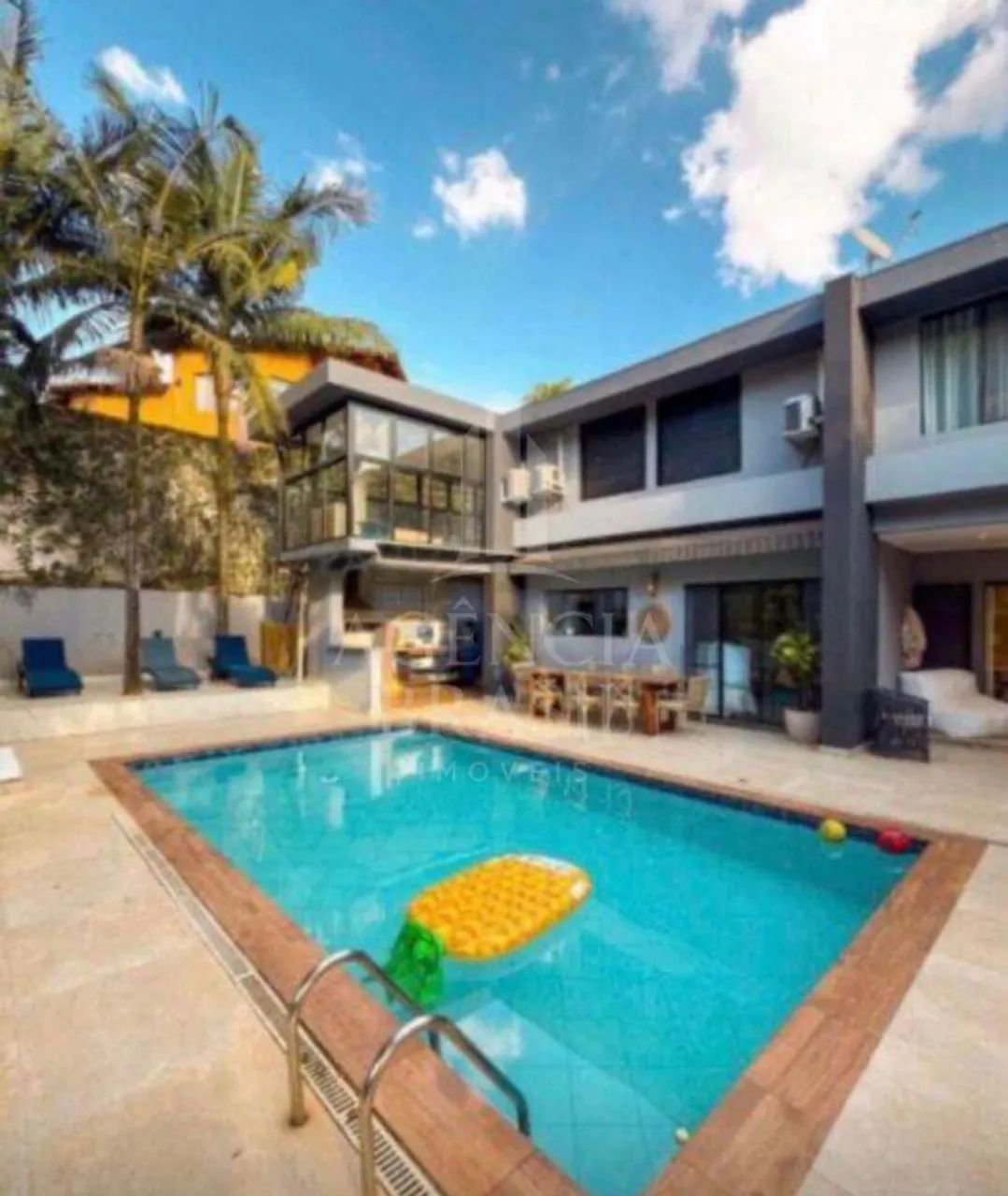 Casa à Venda em Alphaville ? Sofisticação, Conforto e Exclusividade