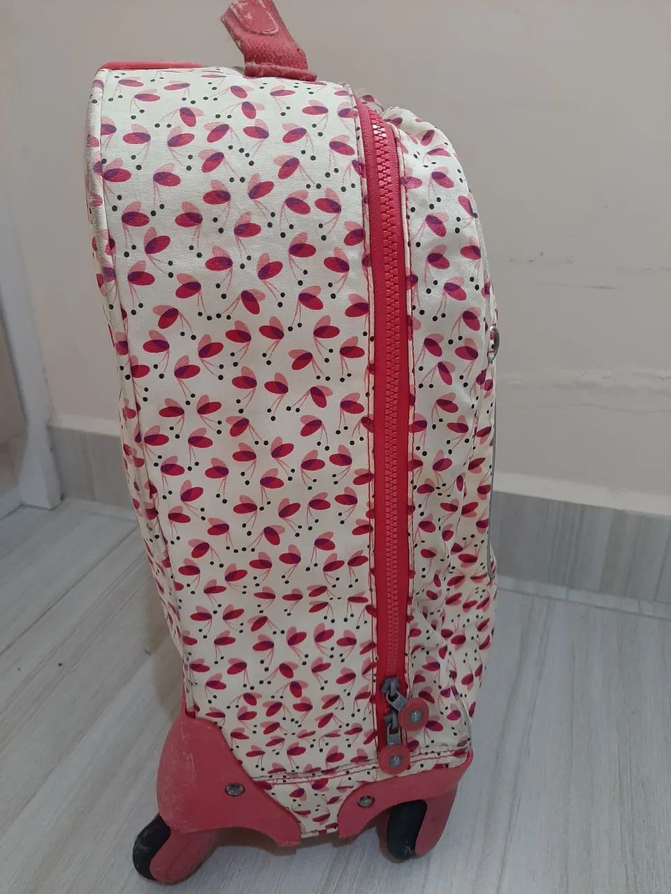 Mala Kipling original com rodinhas, estampada - Foto 3