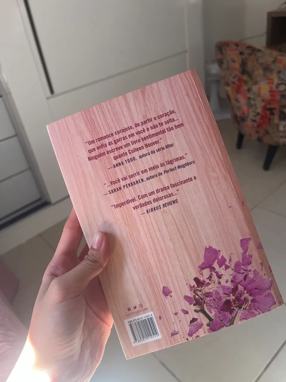 Livro "é assim que acaba" - Foto 2
