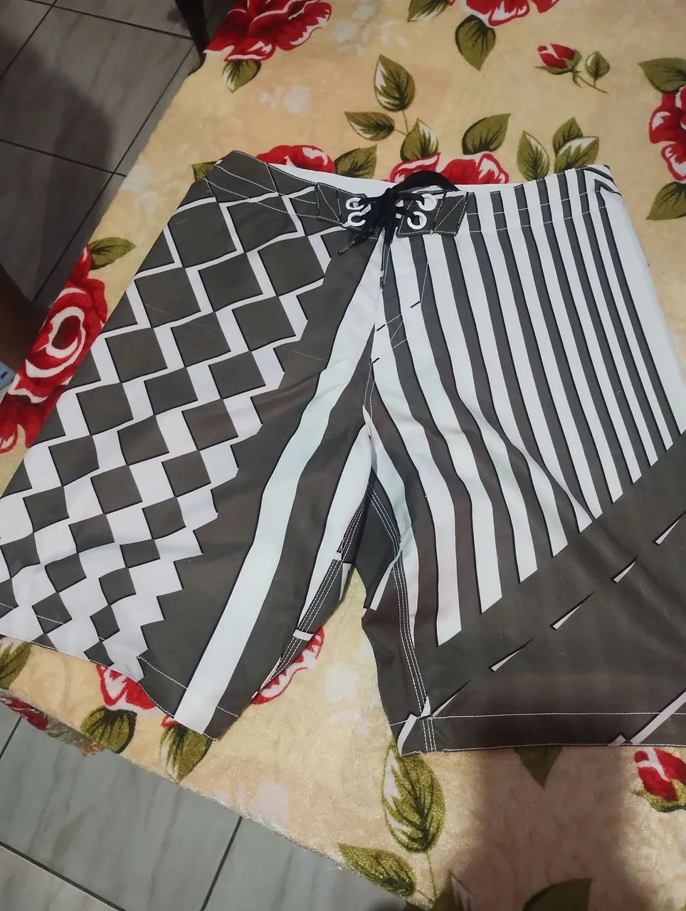 Roupas masculinas semi nova 