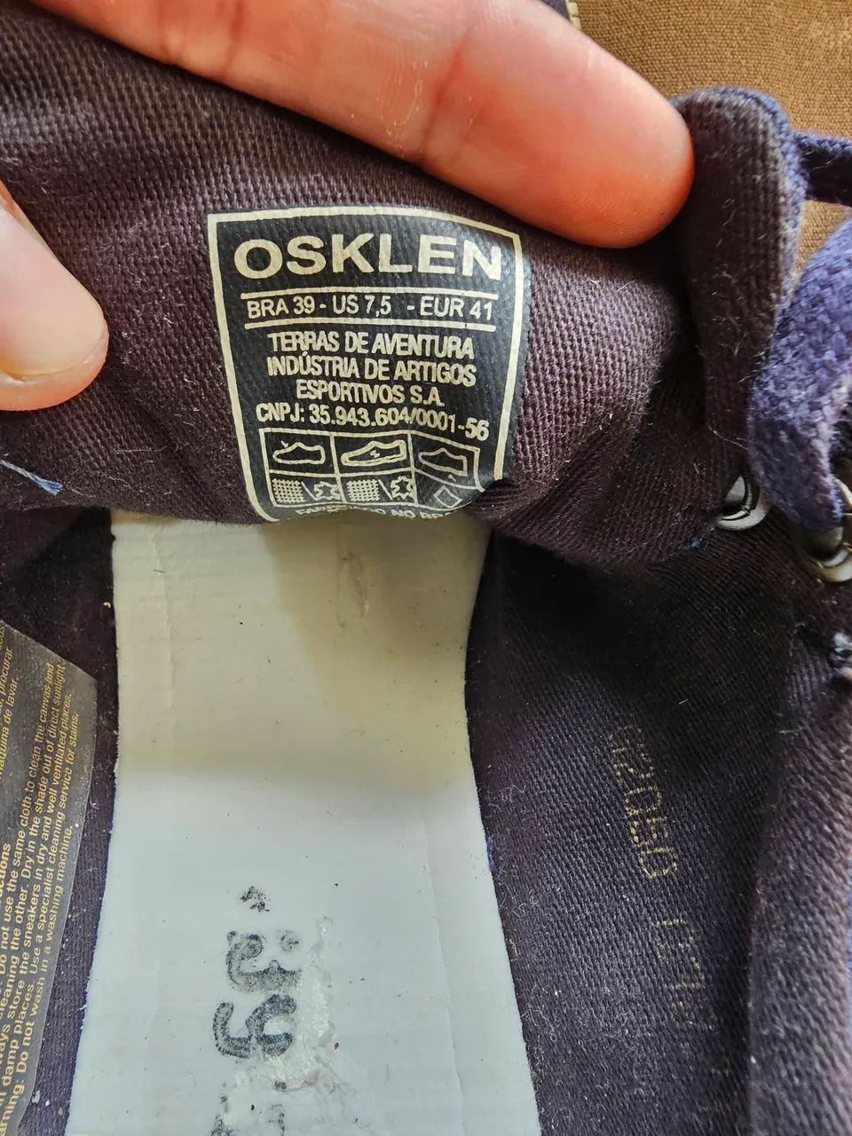 tenis osklen azul marinho 39 - Foto 4