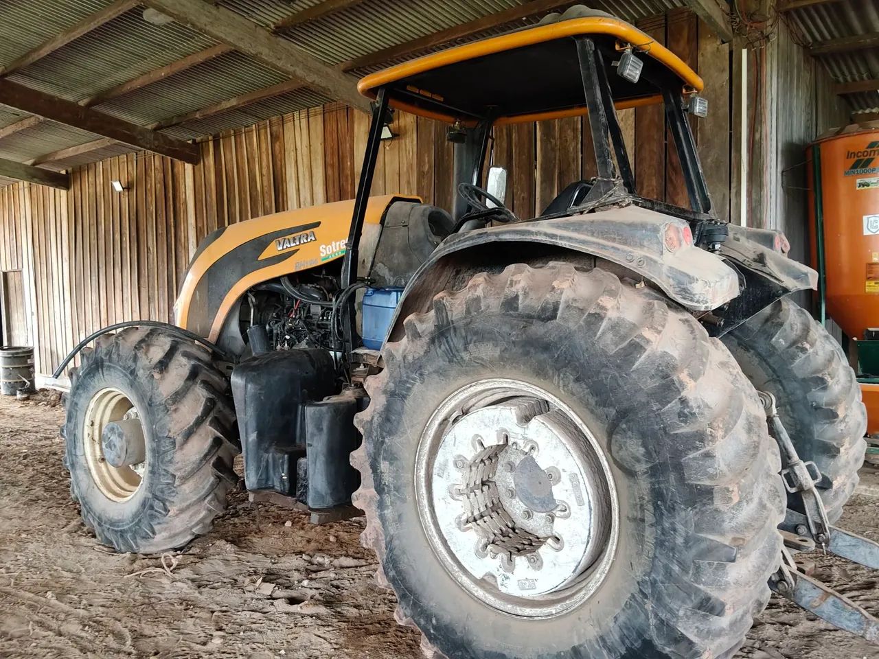 VENDO TRATOR VALTRA BH 194 195 CV - Foto 3