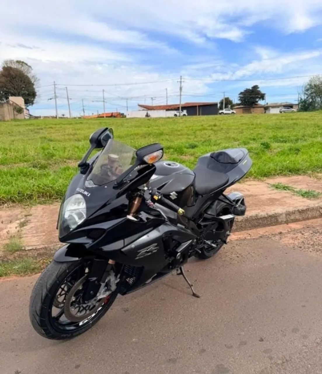 Suzuki 1000
