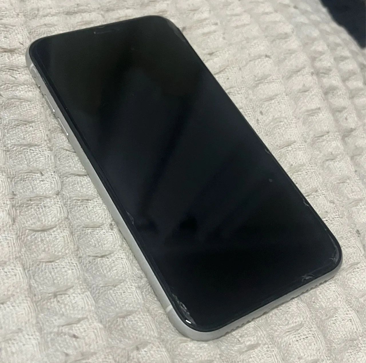 Apple iPhone XR