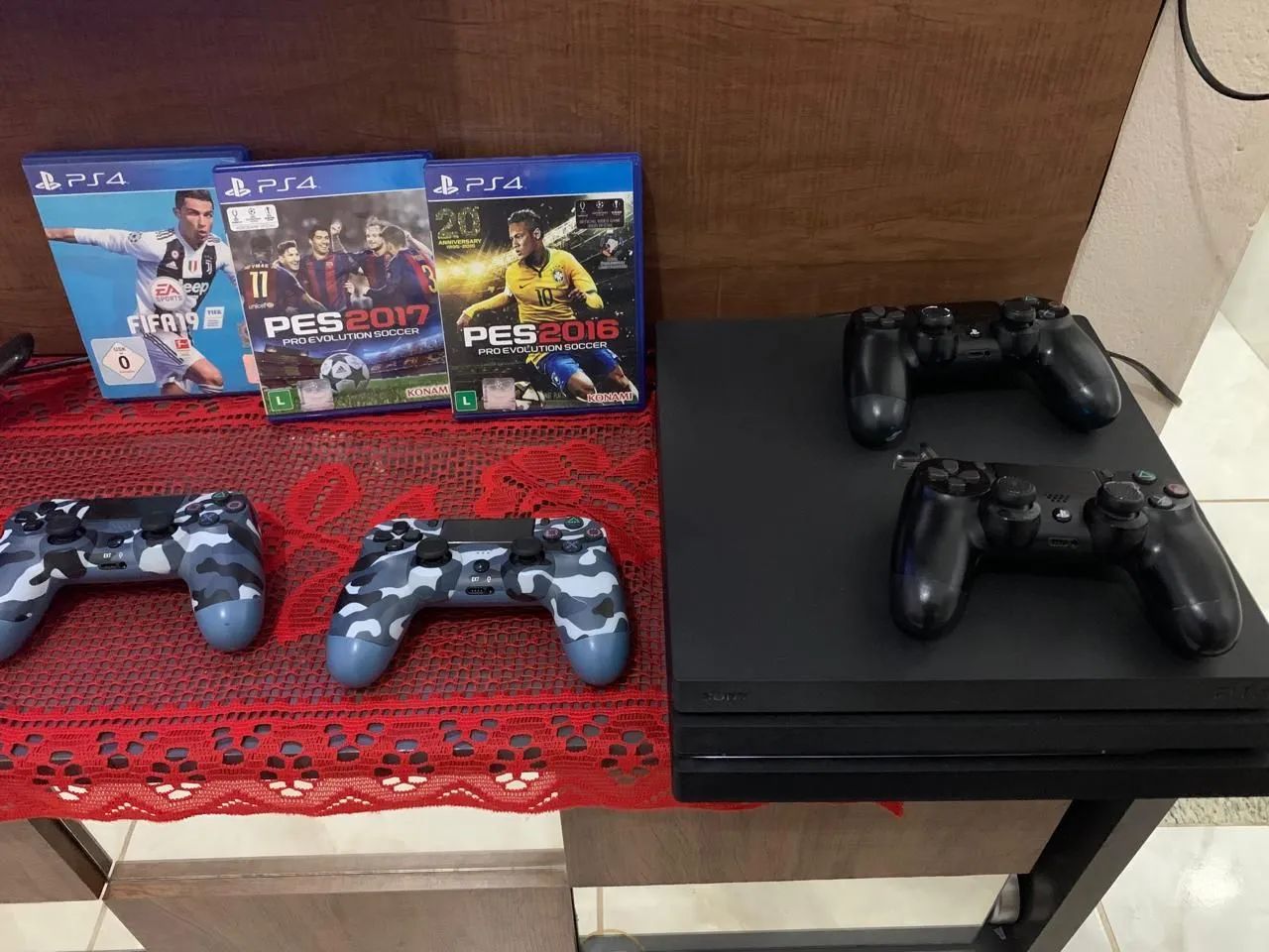 PS4 pro 1tb - Foto 3