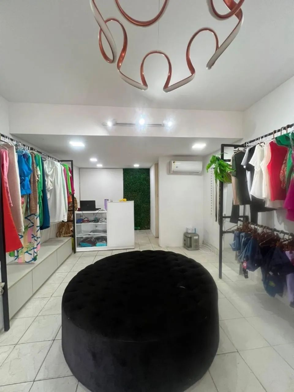 REPASSE DE LOJA DE ROUPAS FEMININAS - LOJA COMPLETA - Foto 3