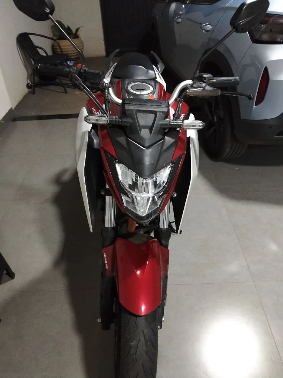 CB300F  - Foto 2