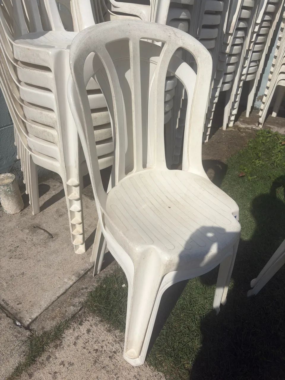 Cadeiras de plástico 