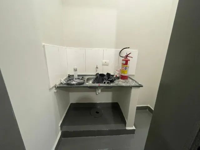 SALA COMERCIAL COM EXCELENTE LOCALIZAÇÃO NA AV. MAUÁ. - Foto 5