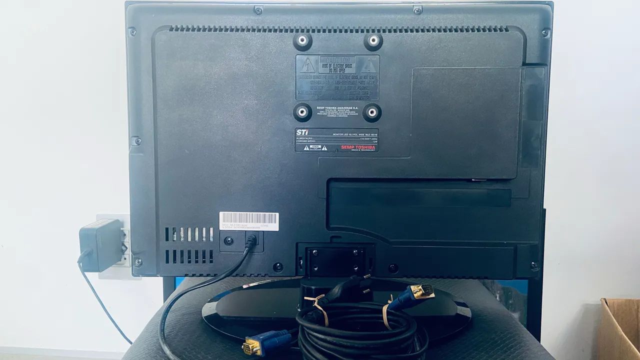 Monitor LED 18.5" Semp Toshiba STi Bivolt + Cabo VGA Incluso! (Modelo MLE1951W) - Foto 2