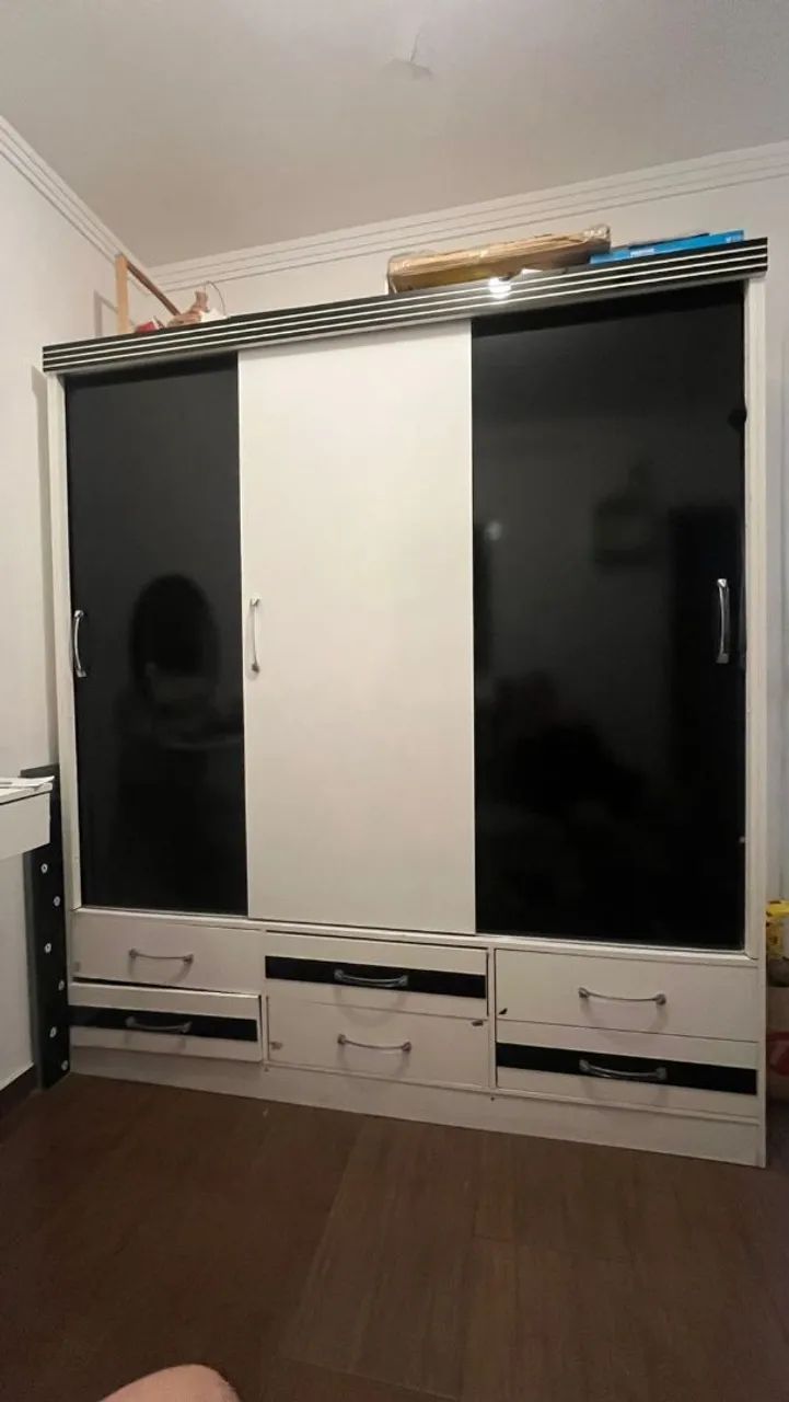 Guarda roupa solteiro 