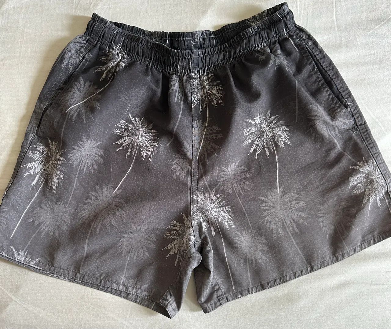 Short de praia. Tamanho P