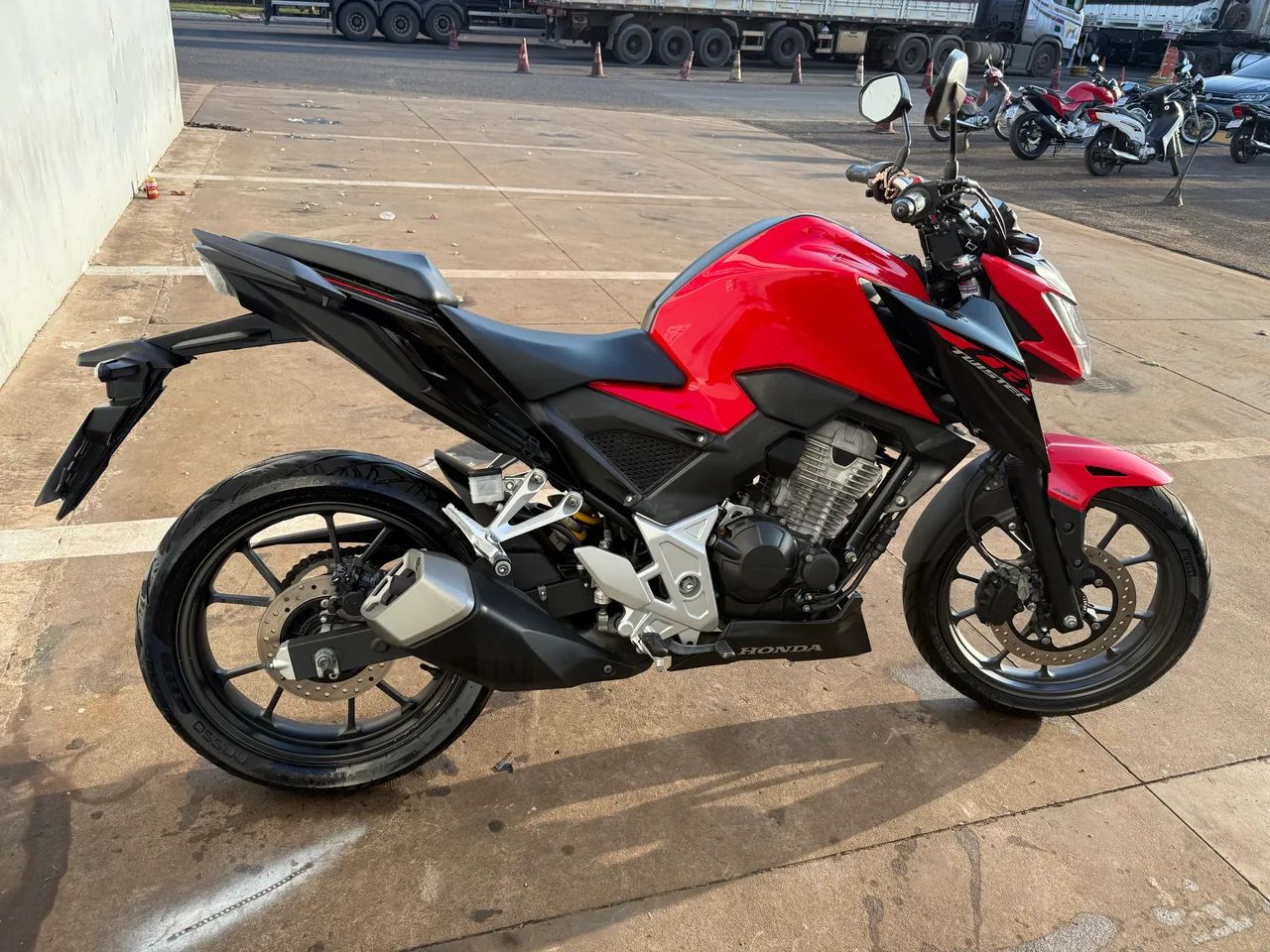 Cb 300f