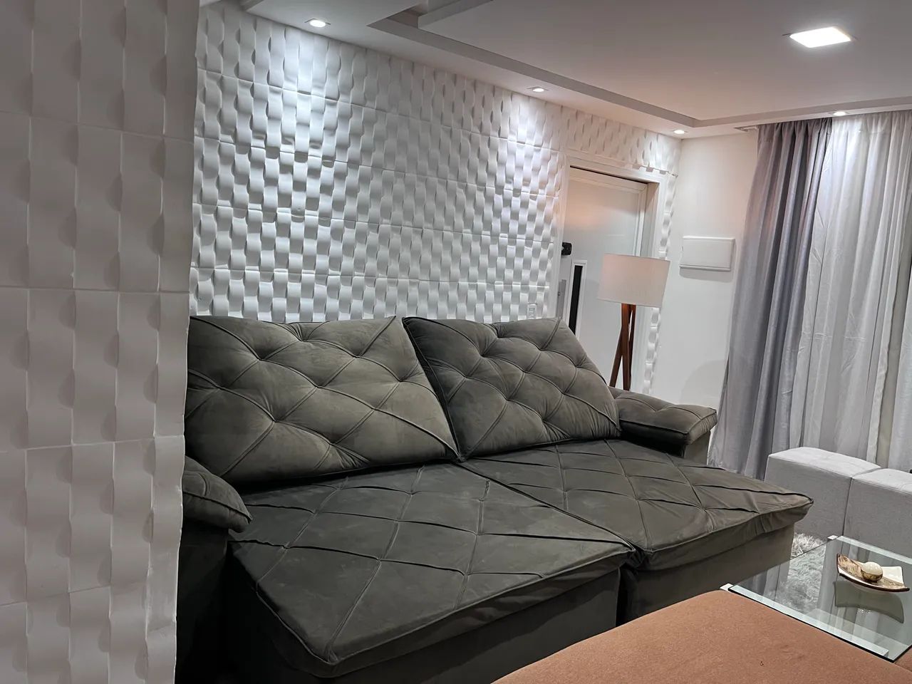 Sofá Retrátil e Reclinável semi novo - Foto 5
