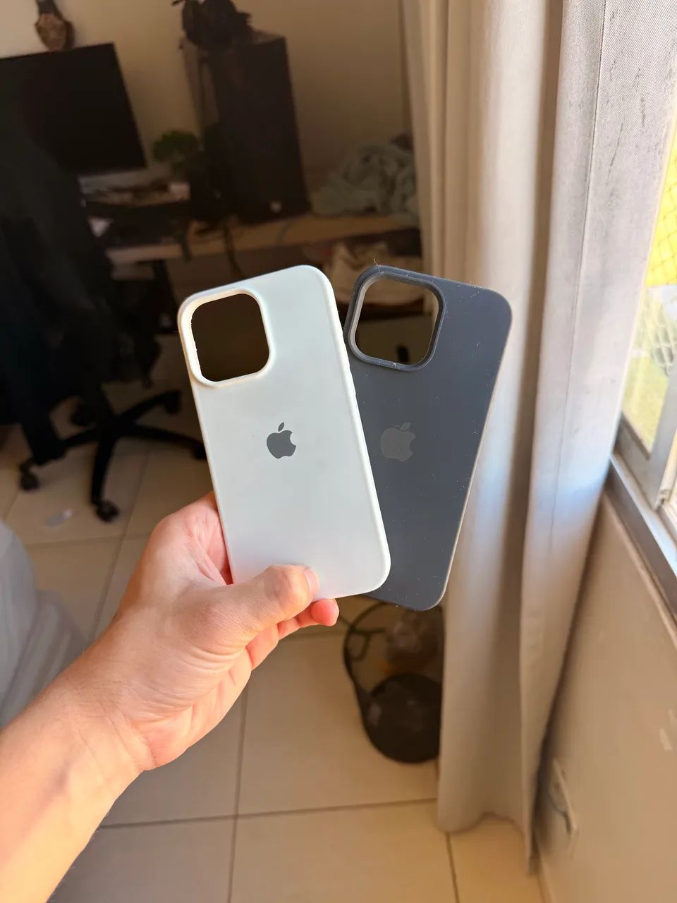 Capinha 15 pro max Silicone Combo Preto e Branco 