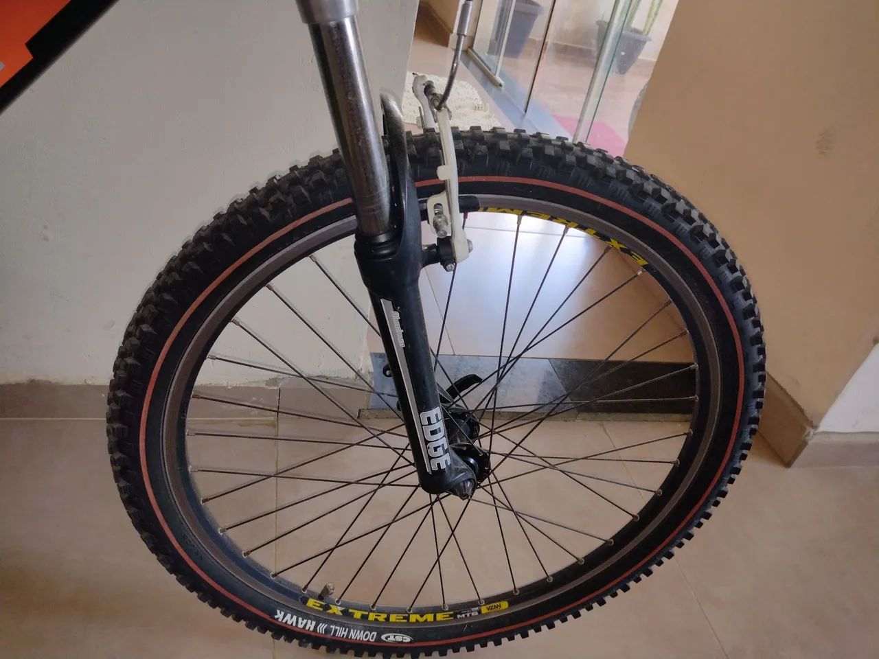 Vendo ou troco aro 26  - Foto 4